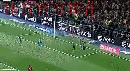 39岁胡尔克跪地庆祝！单刀终结悬念：打破15场球荒 杀进决赛